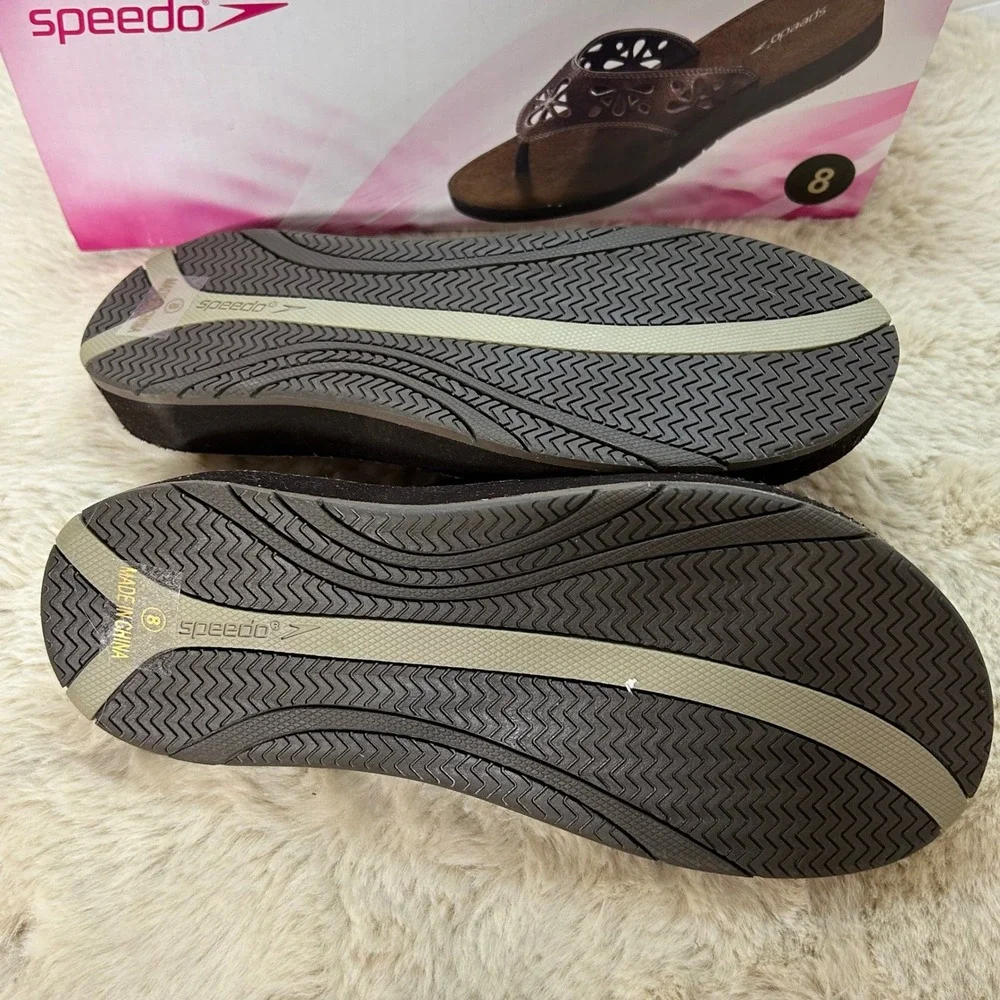 NWT‎ Speedo Women's Thong Sandals Flip Flops Brown Metallic Cutout Size 8